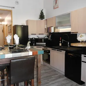 https://appartement-t2-duplex-aravet.fr-provencehotel.com